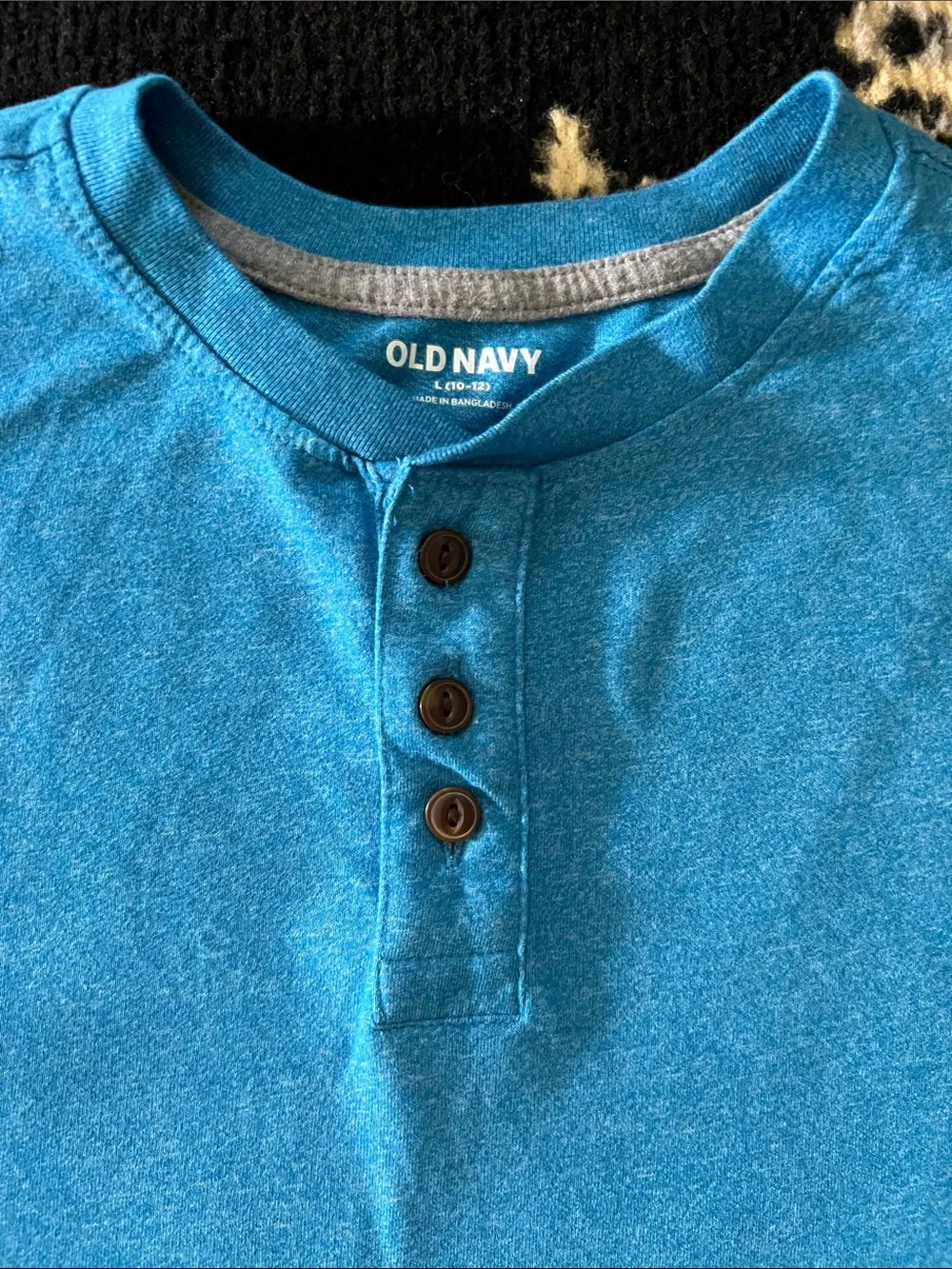 Boys 4 pc Old Navy/Cat& Jack tees size L 10/12
